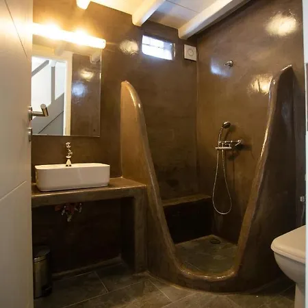 Il Sole Di Juljan * Орнос